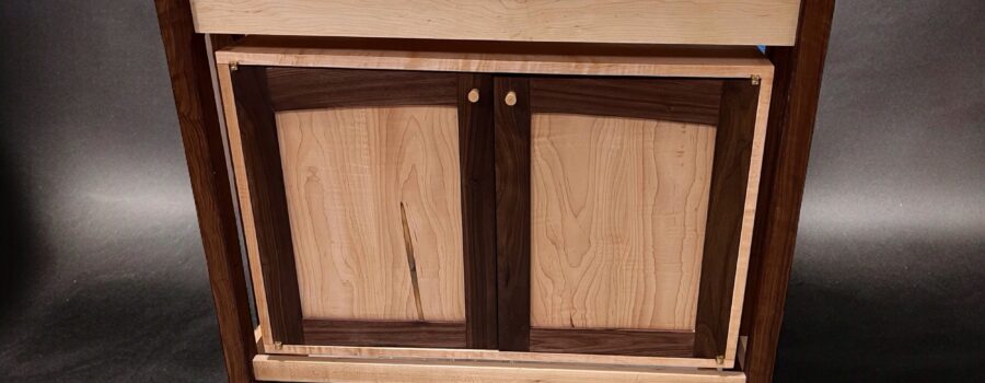 The Benefits of Custom Handcrafted Furniture for Businesses and Its Impact on Customers